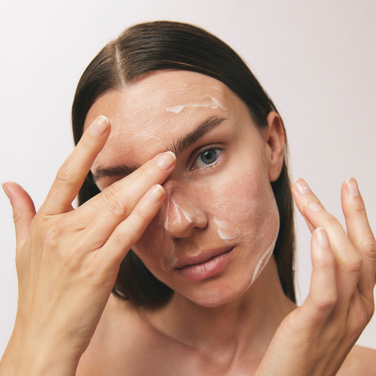 PROTECT+ CLEANSING MILK Skincare Nuori 